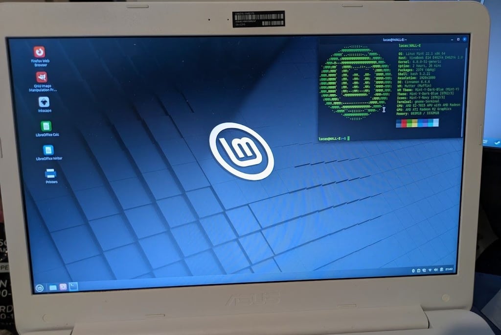 Linux Mint käynnissä ASUS-läppärillä
