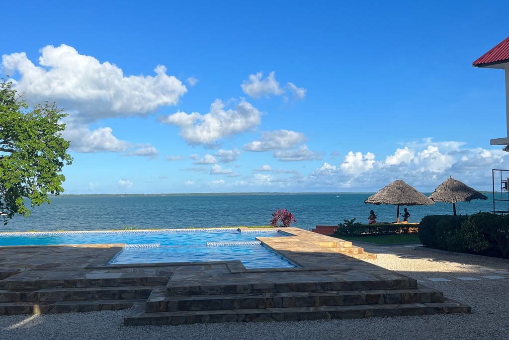 Zanzibar piscine avec vue ocean