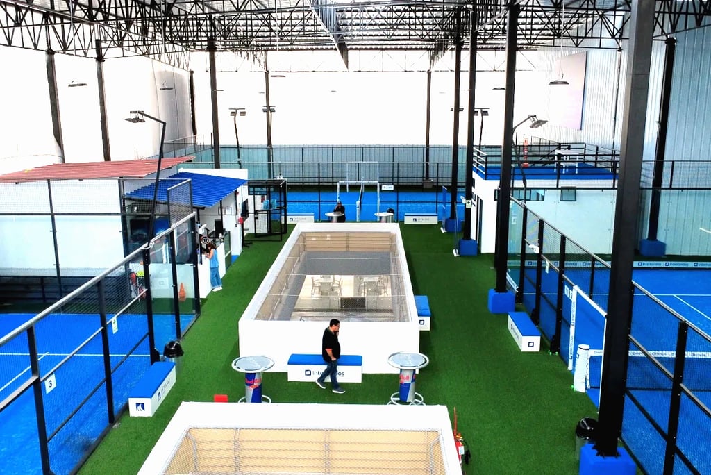 Canchas de pádel instalada por Inka Padel en Miraflores, Lima -Perú.