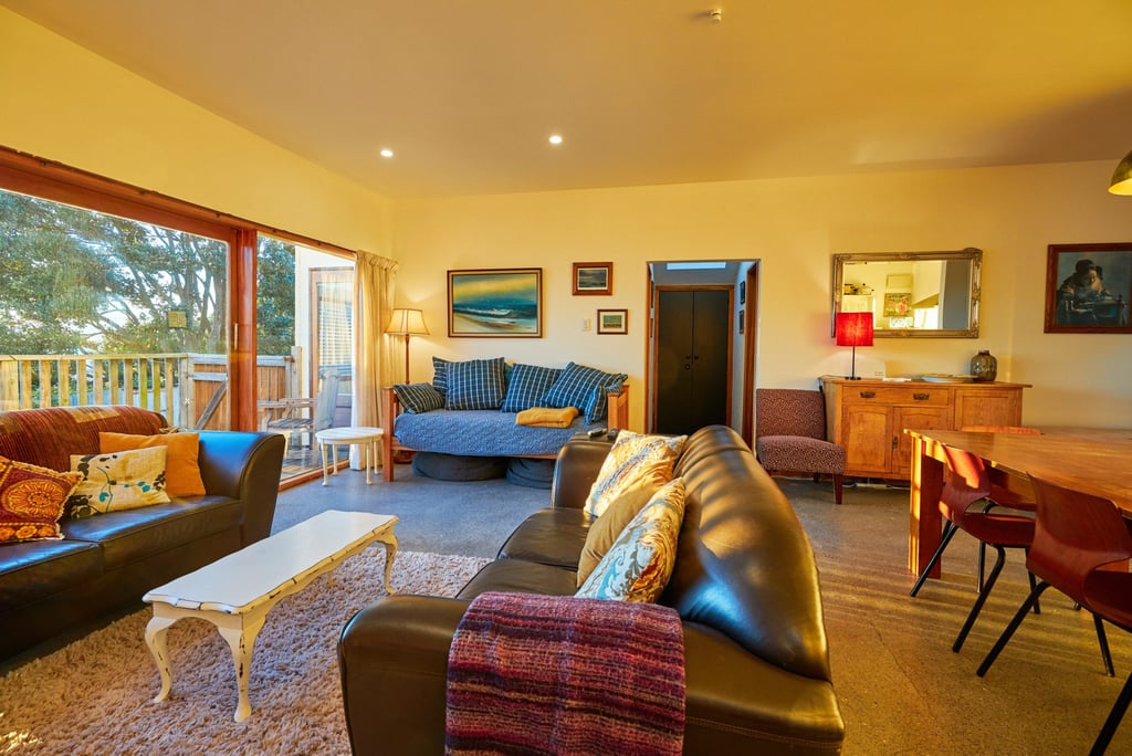 Lounge inside The Cottage self-contained accommodation in Kaikoura