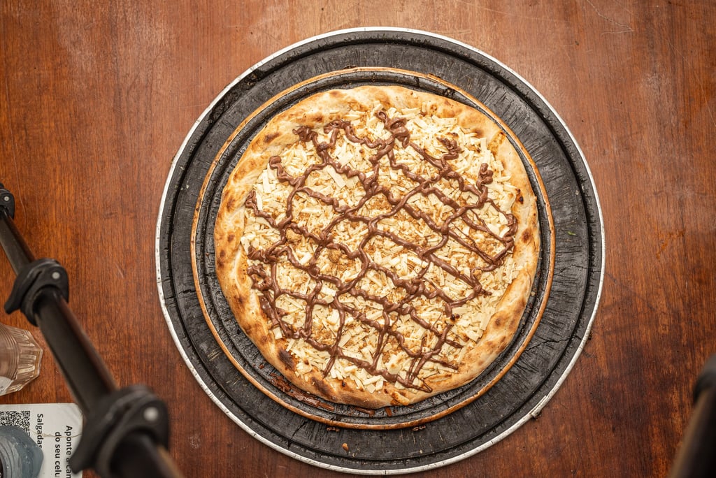Pizzaria em Porto Alegre da Marquês Pizzaria , pizza doce deliciosa