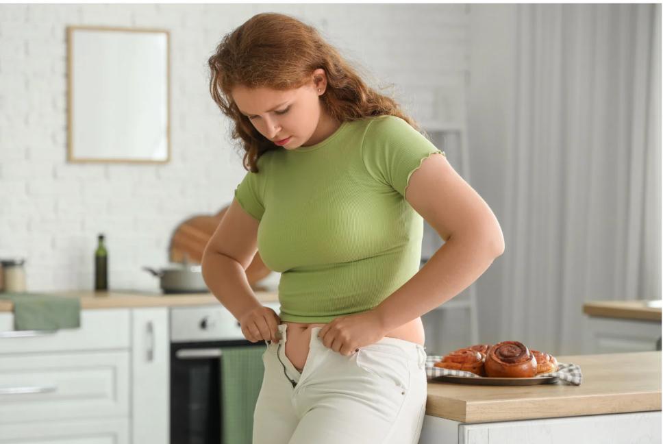 Woman in Brighton experiencing weight gain and body changes