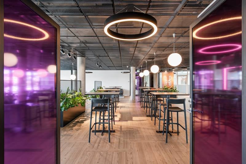 akustines grindys biure