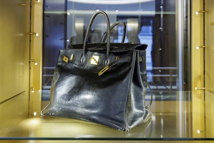 Exposição da bolsa original da Hermès Birkin 2024 