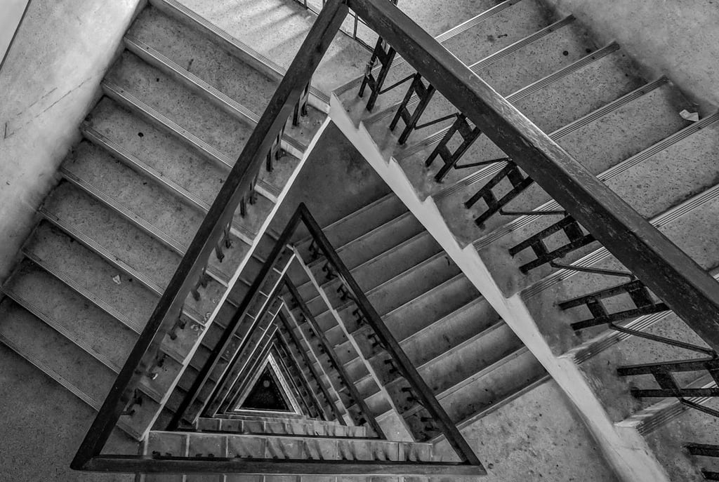 Mastering Leading Lines in Photography: The Art of Guiding the Viewer’s Eye