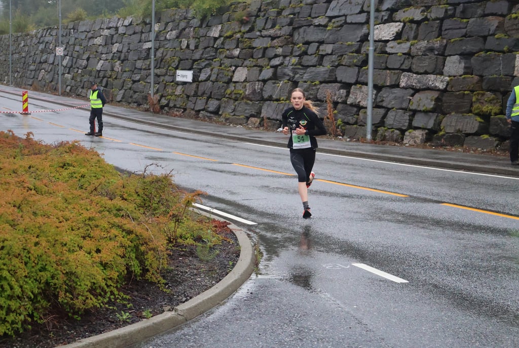 Aurora Veen Torkildsen ble 2.beste kvinne på 5 km