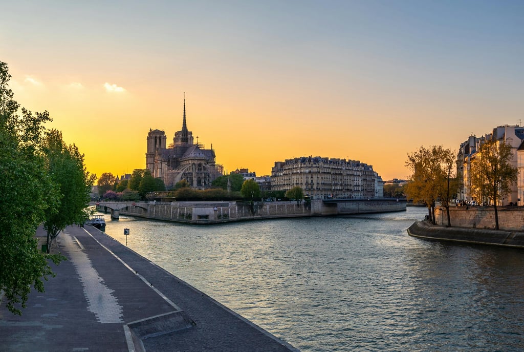 Paris Walking Tour