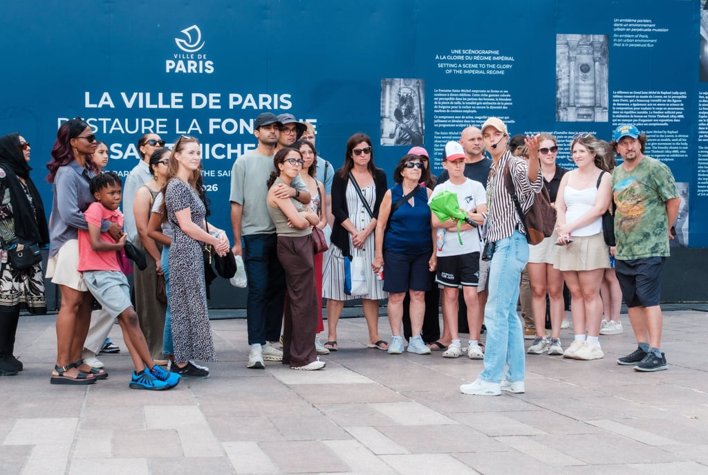 Tour guide Paris