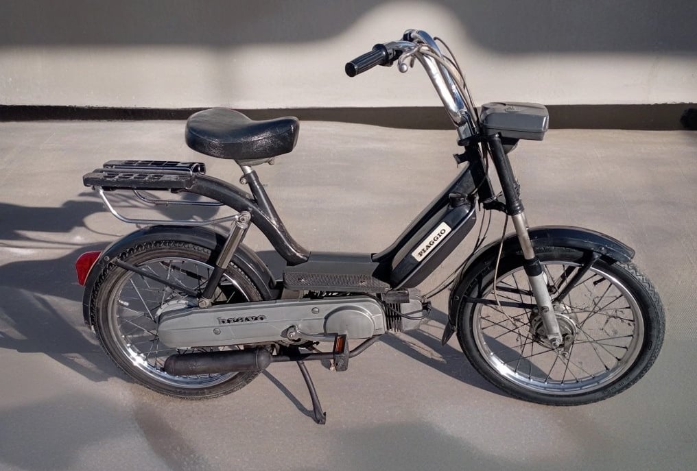 1975 Piaggio Bravo Moped