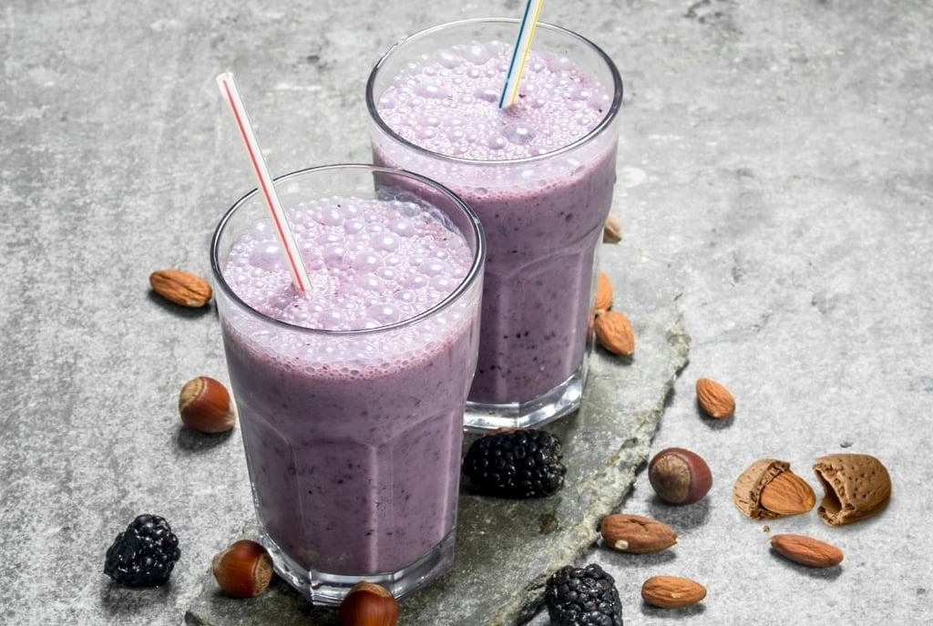 almond berry smoothie recipe