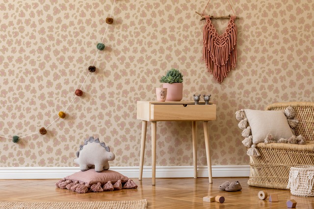 Papier peint léopard rose pour chambre enfant