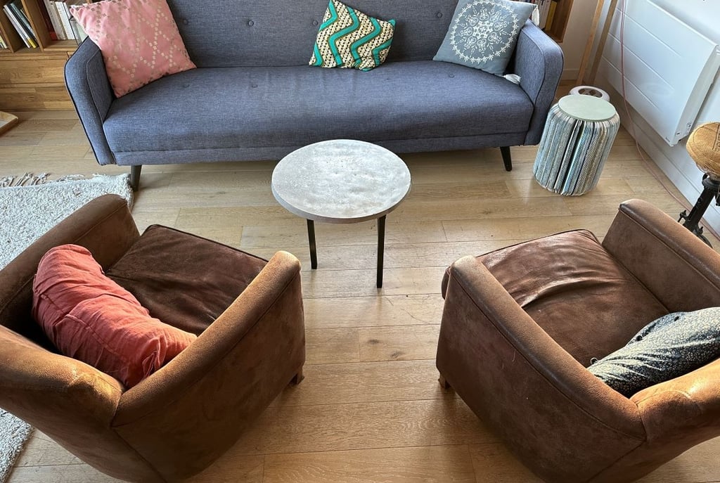 table basse en béton recyclé conçue par Archi Brut