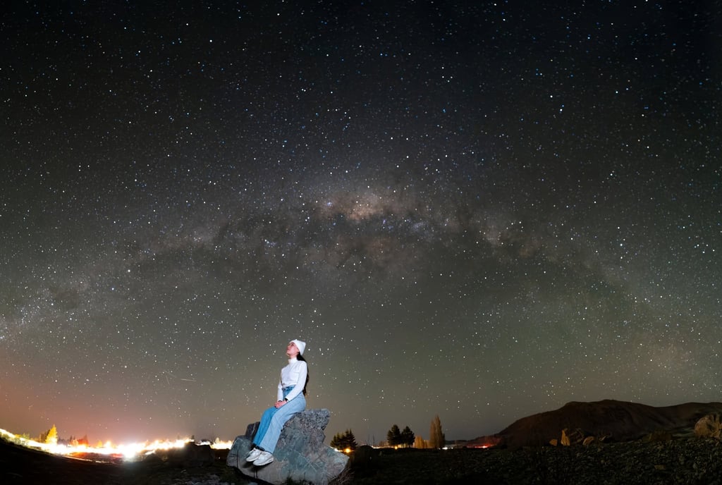 Kết hợp người mẫu trong ảnh Milky Way
