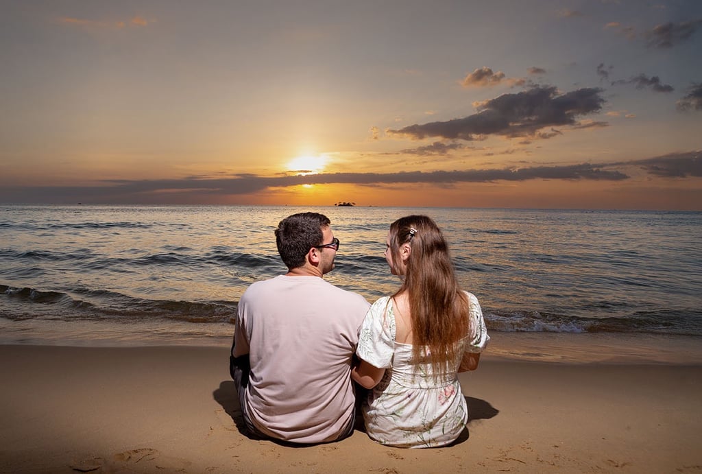 Семейная фотосессия на пляже Фукуок на закате