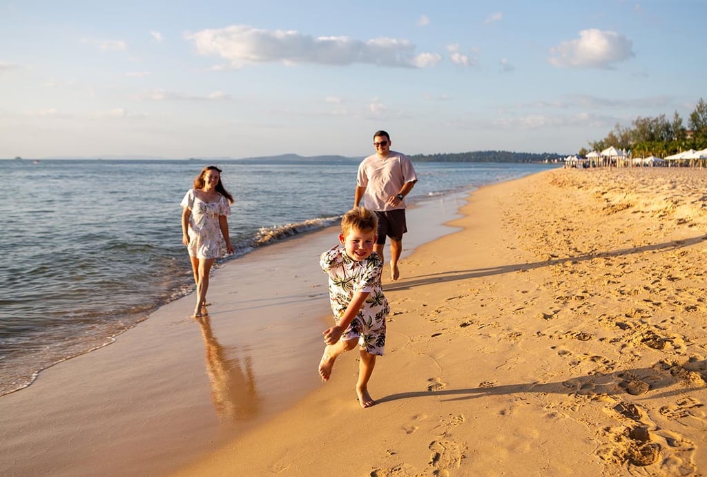 Семейная фотосессия на пляже на севере острова Фукуок