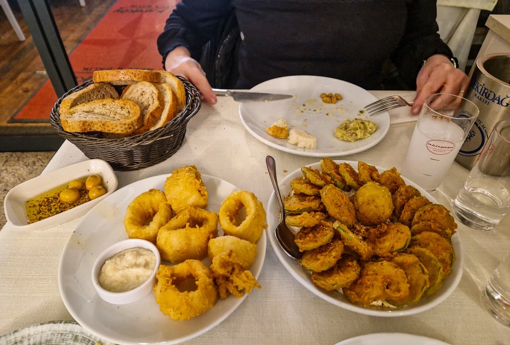 Ala Kadiköy Meyhane