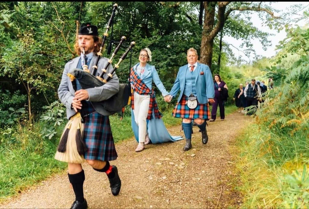 Wedding Piping for American couple near Inveraray, Scotland
