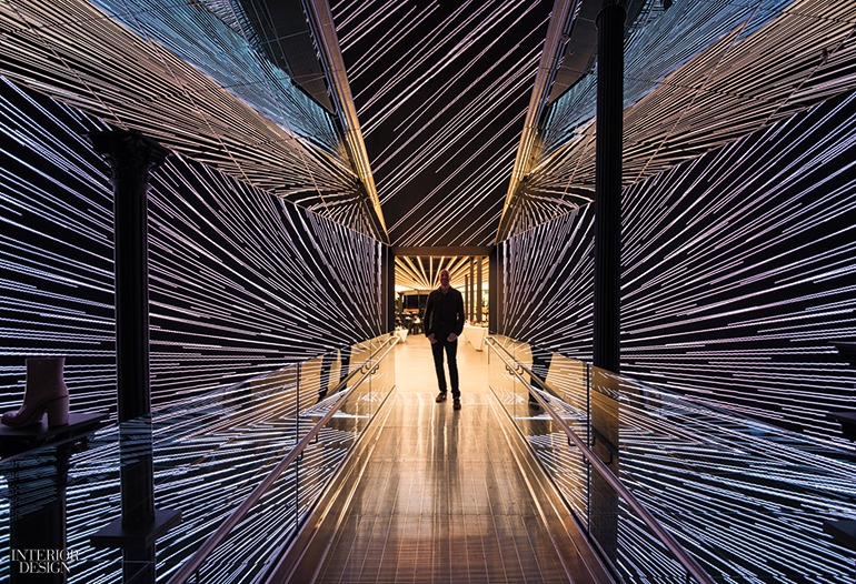 Muti Randolph: Celebrado por suas instalações imersivas e experiências interativas,