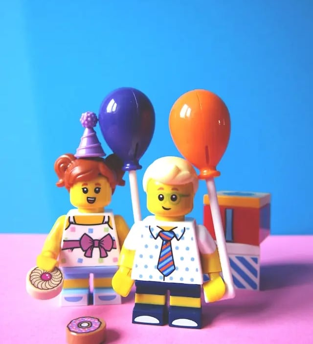  Bambini (HPI/ADHD) con Lego e palloncini – Ipnosi pediatrica a Ginevra