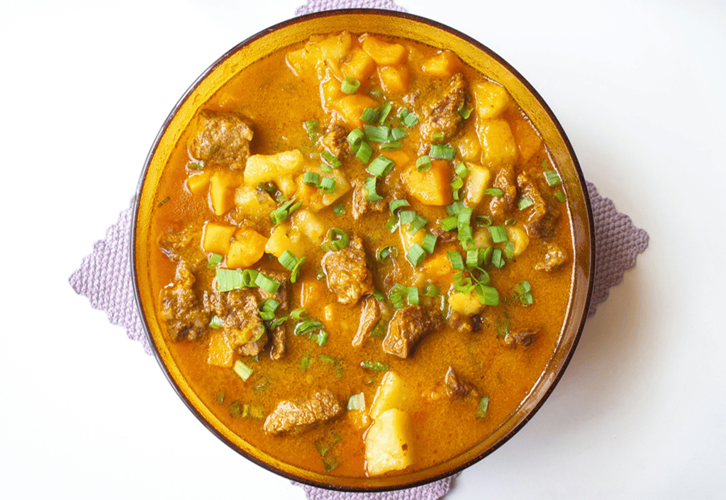 Pirão-de-Carne-com-Legumes-e-Salsa-Receita-Caseira-Saborosa-e-Fácil