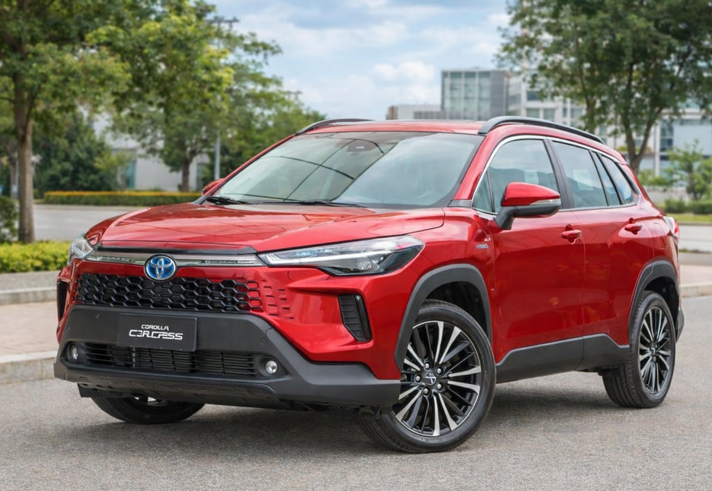 crossovers híbridos mais eficientes em combustível 2026 corolla cross hybrid vermelho