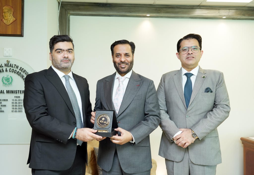 Federal Health Minister Mustafa Kamal meeting with Tabani Group Chairman Hamza Tabani on digital health collaboration