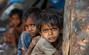 Structural Poverty Gap between Countries