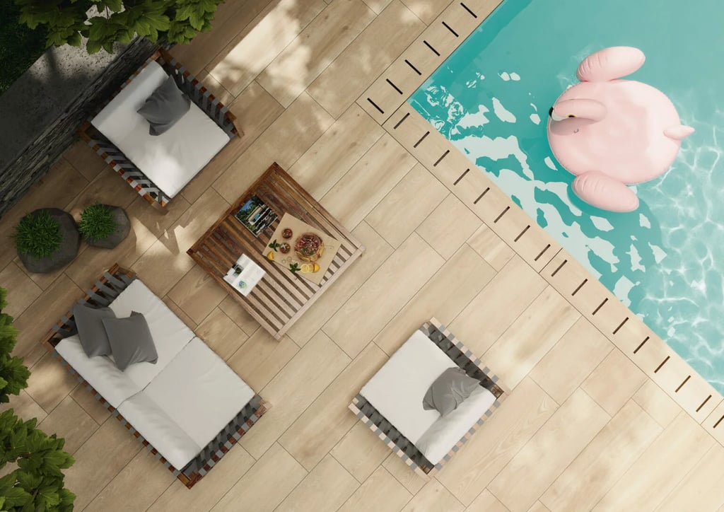 Medžio imitacijos plytelės terasai