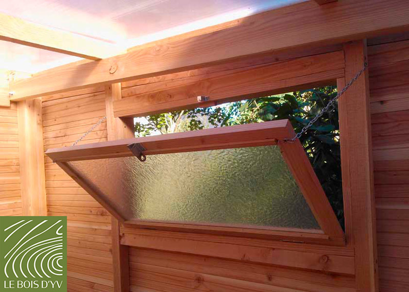 Abri de jardin en bois avec fenetre ouvrante