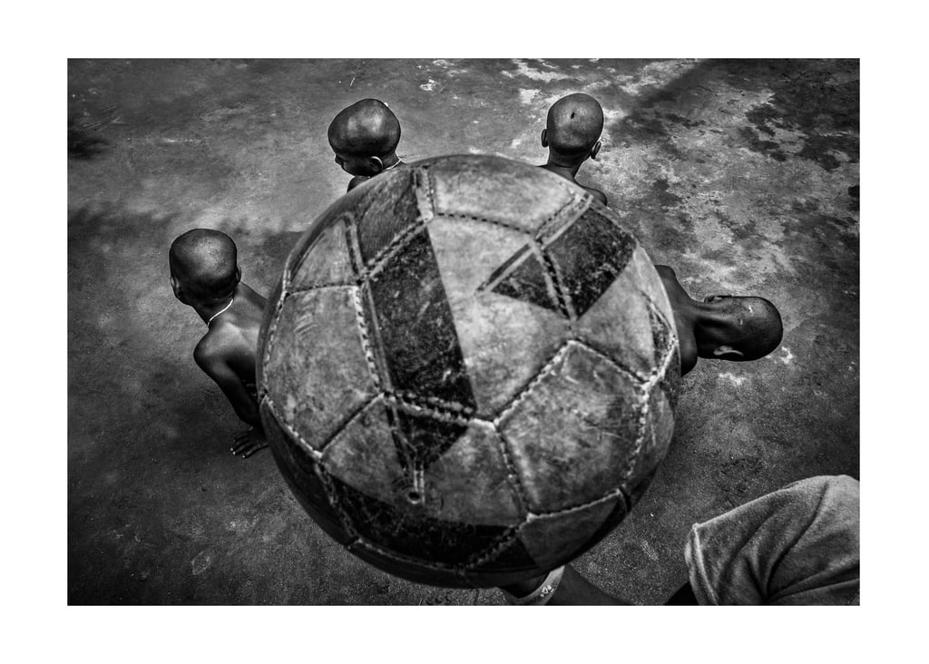 Sujan Sarkar Street Photography 100