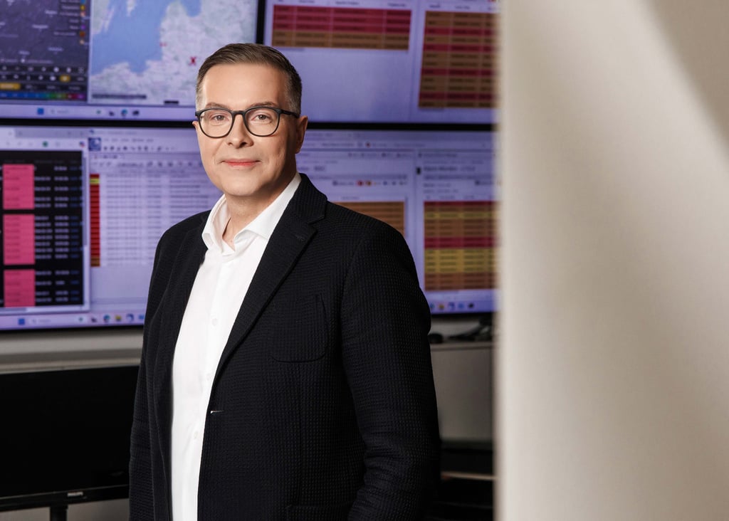 Profesionalūs verslo, linkedin portretai Vilniuje Kaune, dalykinė fotografija, asmeninis įvaizdis studijoje, darbo vietoje