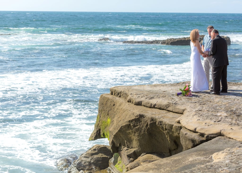 elopement wedding on cliffside at la Jolla beach @sddweddings