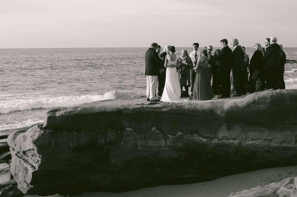 micro wedding at Windansea beach, la jolla, @sddweddings
