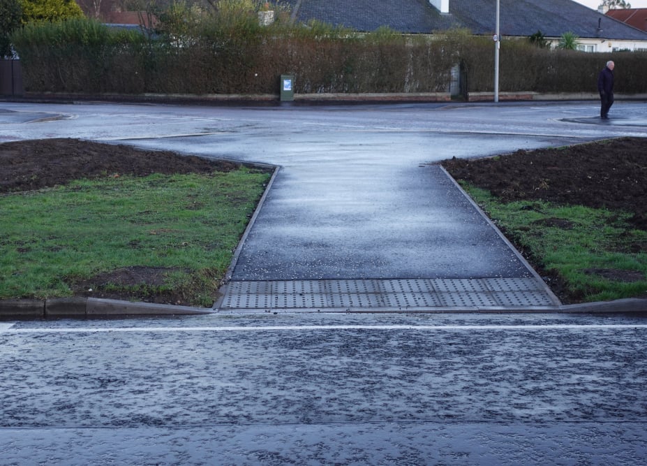 Junction Balgreen Road and Glendevon Park Edinburgh