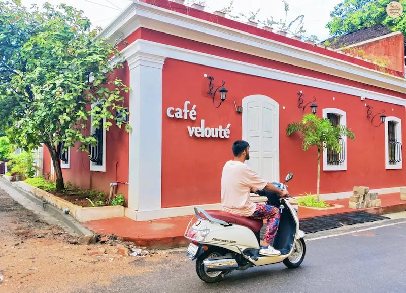 French heritage café in White Town Pondicherry.