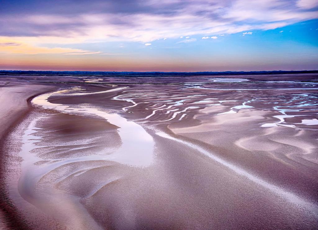 Quand la mer dessine le sable 