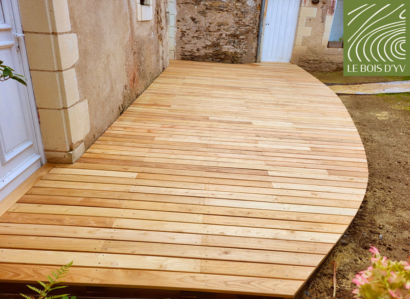 terrasse bois en robinier faux acacia