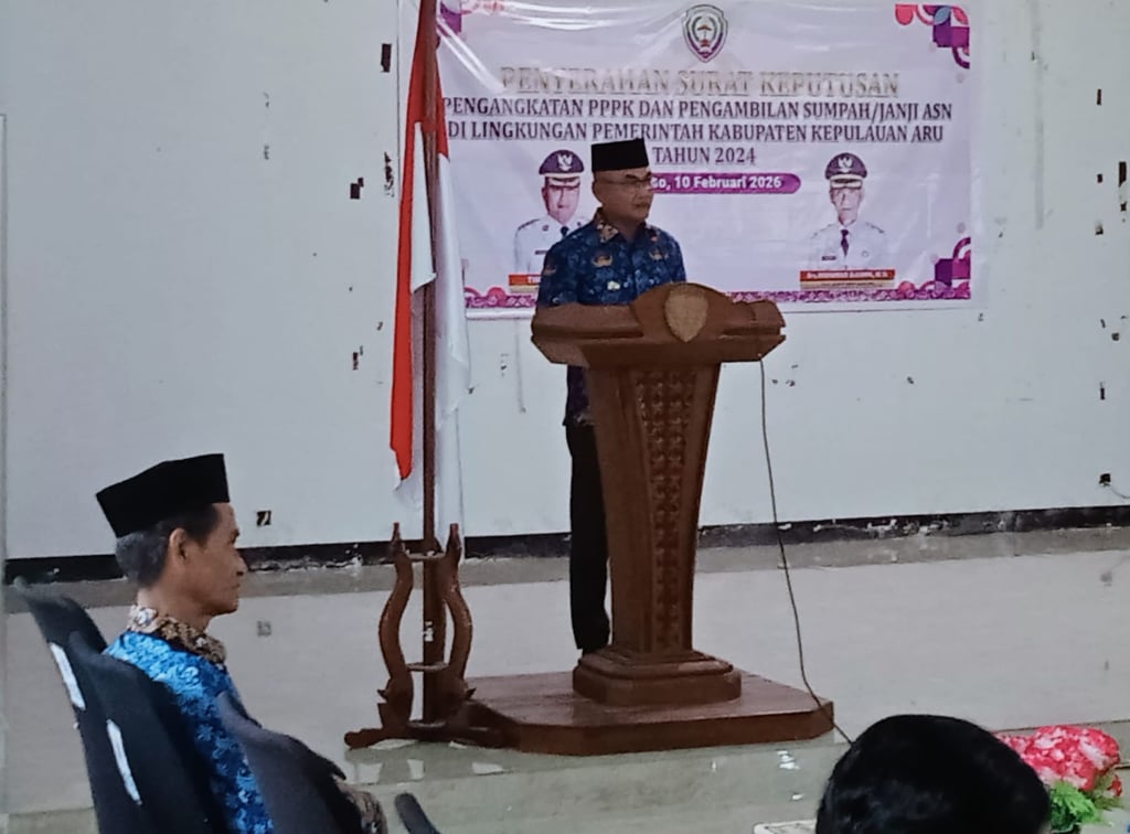 Pelantikan oleh Bupati Aru