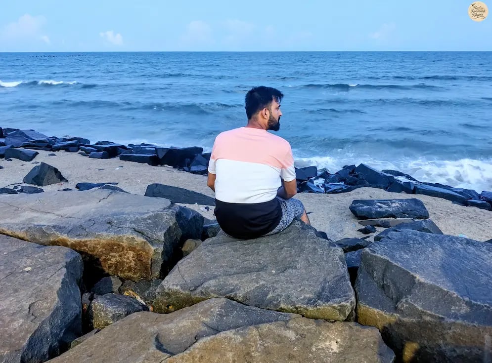 Early sunrise view at Pondicherry rock beach.