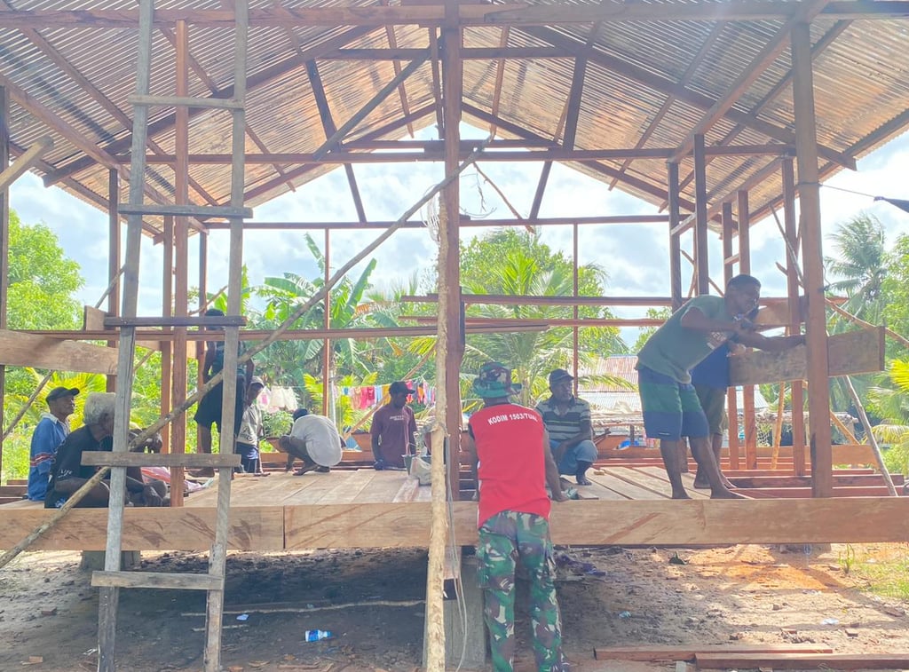 Pembangunan RTLH di Desa Longgar Apara