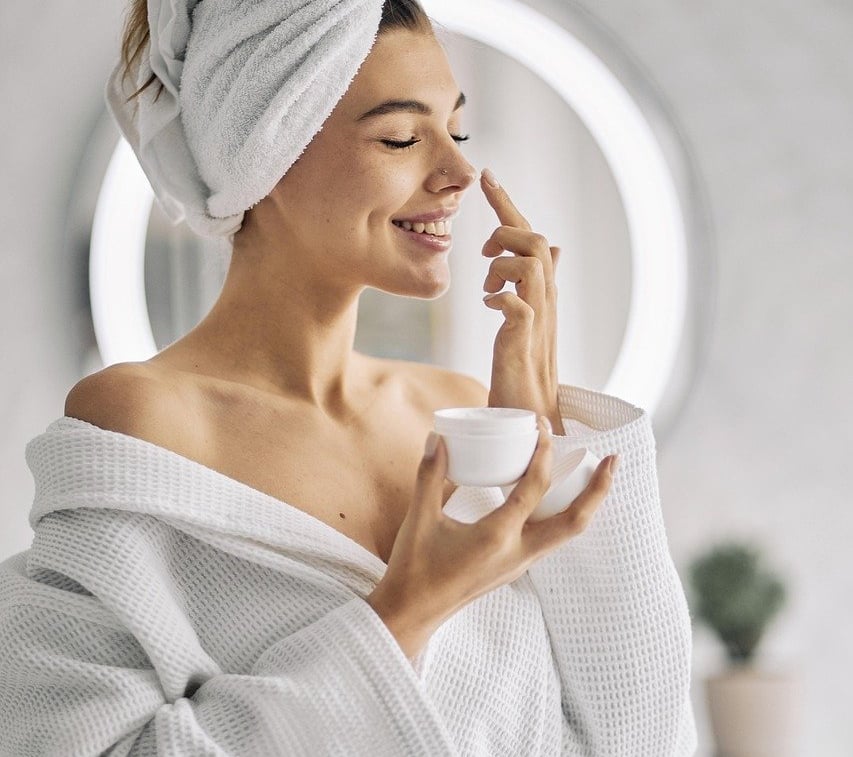 caring for your skin around the eyes