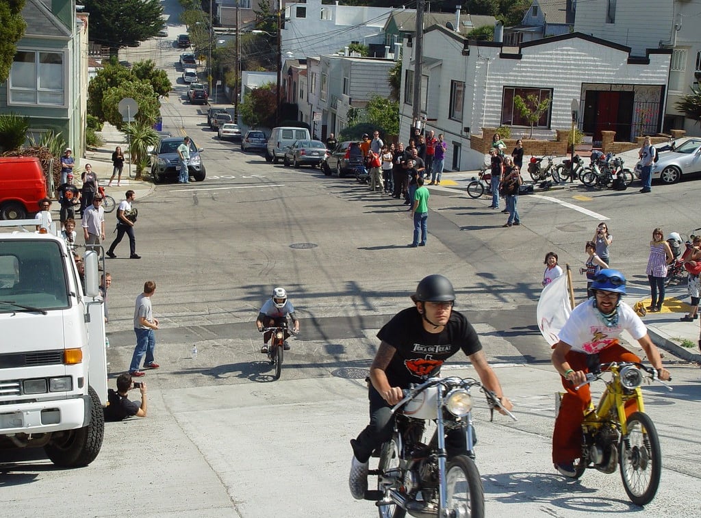 Moped Street Racing
