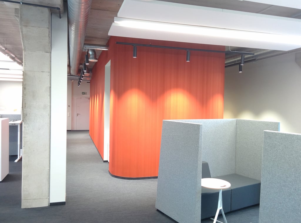 dekoratyvus ir stiprus pavirsiai biur