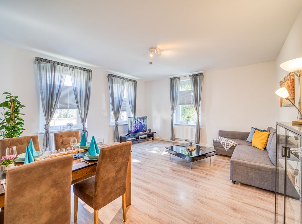 Wohn- und Essbereich in der Ferienwohnung Coburg im Zentrum