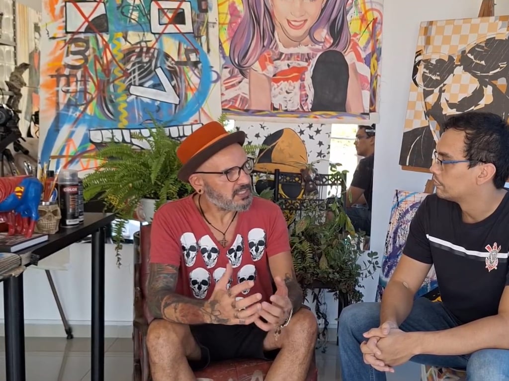 O Secretário da Cultura, Professor Alex, conhecido como Alessandro Matos, retratado em agradecimento
