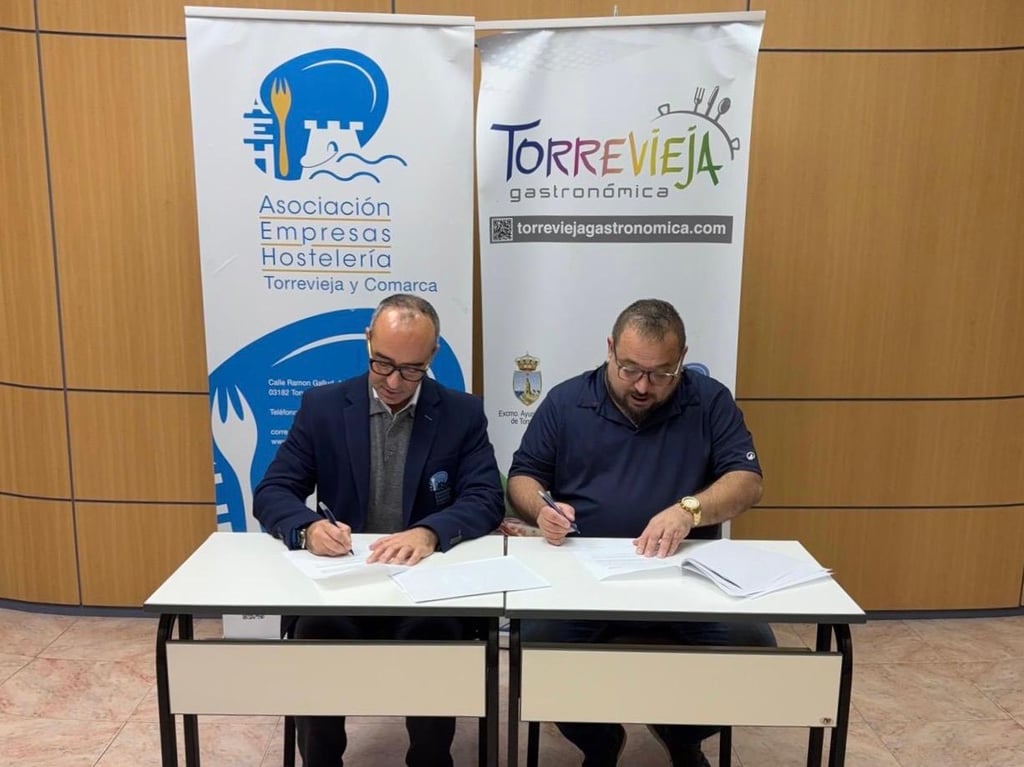 AEHTC y LAS TRES ERRES firman el convenio de colaboración