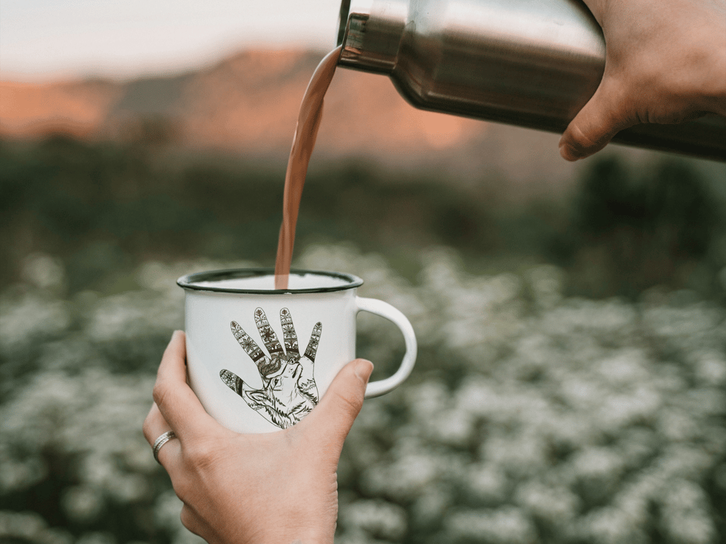 Gepersonaliseerde handomtrek tekening met wolf geprint op emaille mok koffie thermos