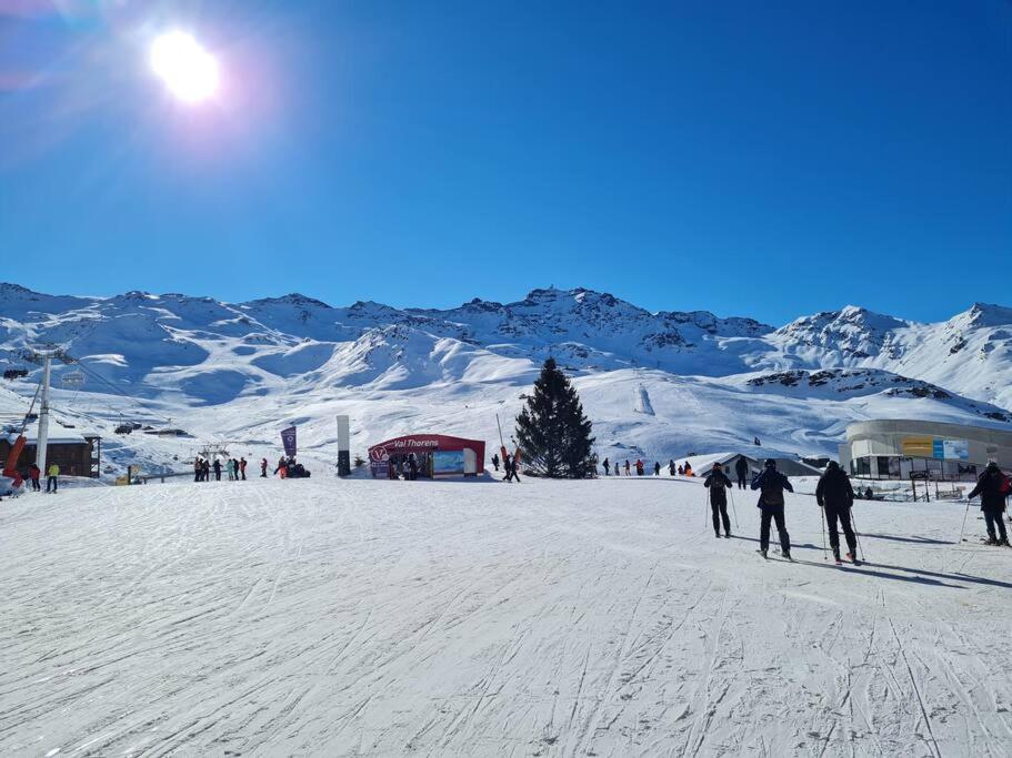 Front de neige view and ski slopes in Val Thorens near the 3 Valleys ski area