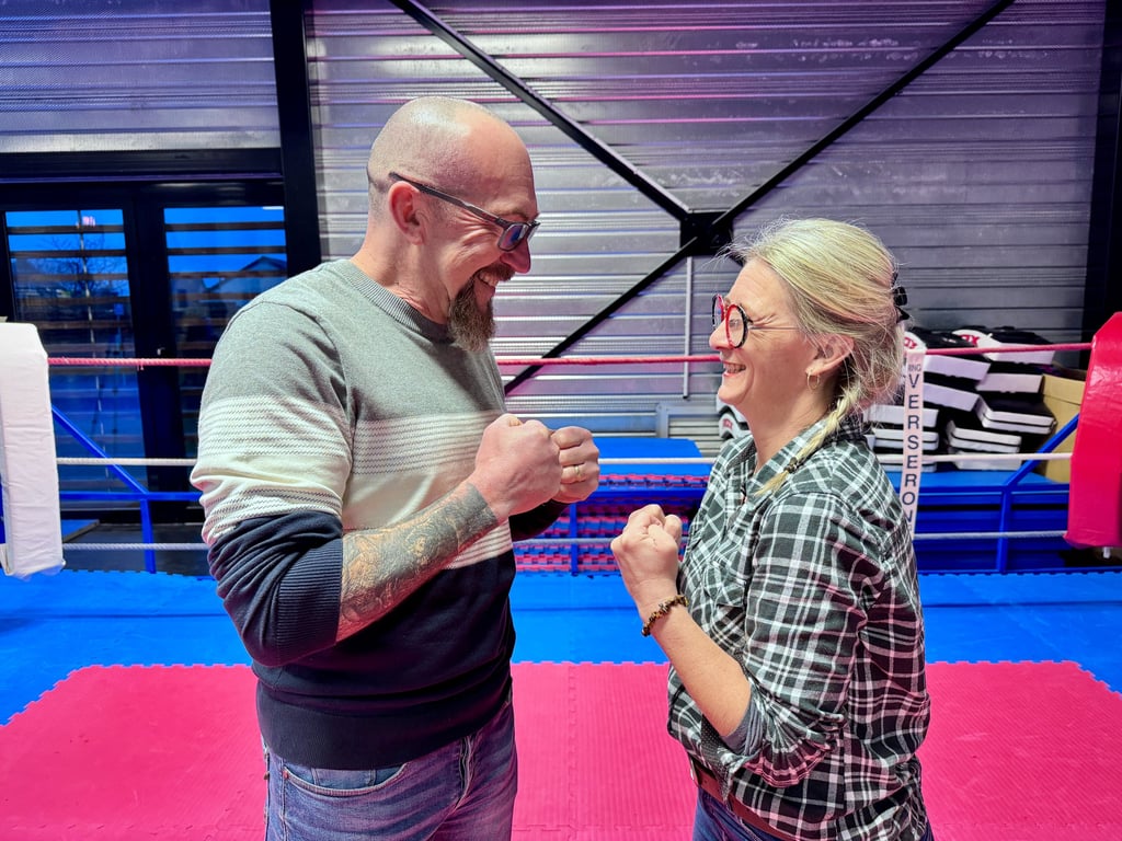 Ludovic et Sandrine Bellemere, président et secrétaire-trésorière du club, en garde de boxe