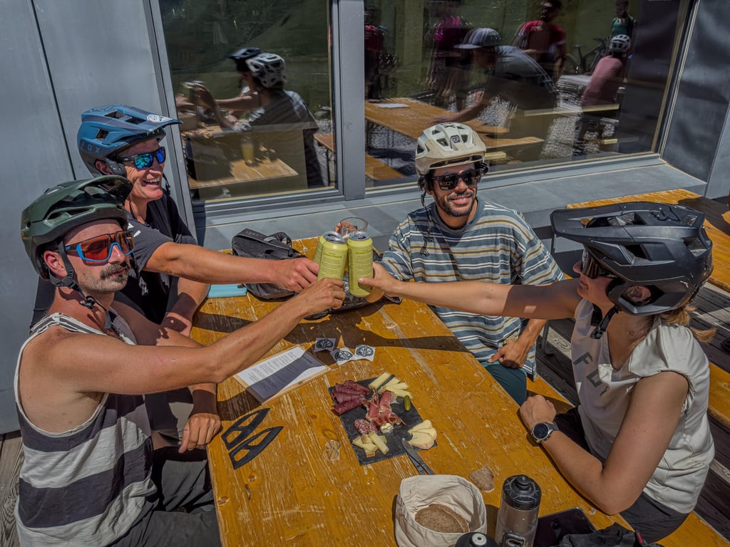 Tour Gourmand en VTT ou E-Bike pour adultes à Verbier en Suisse 